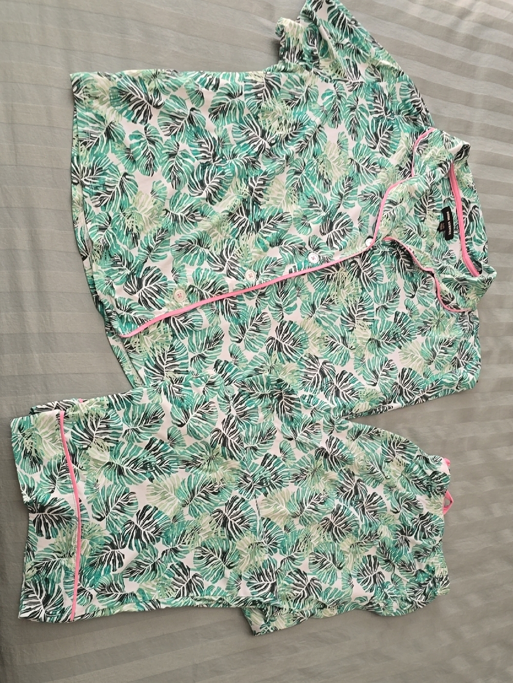Room Service XL Short Sleeve/Cropped Pant Set